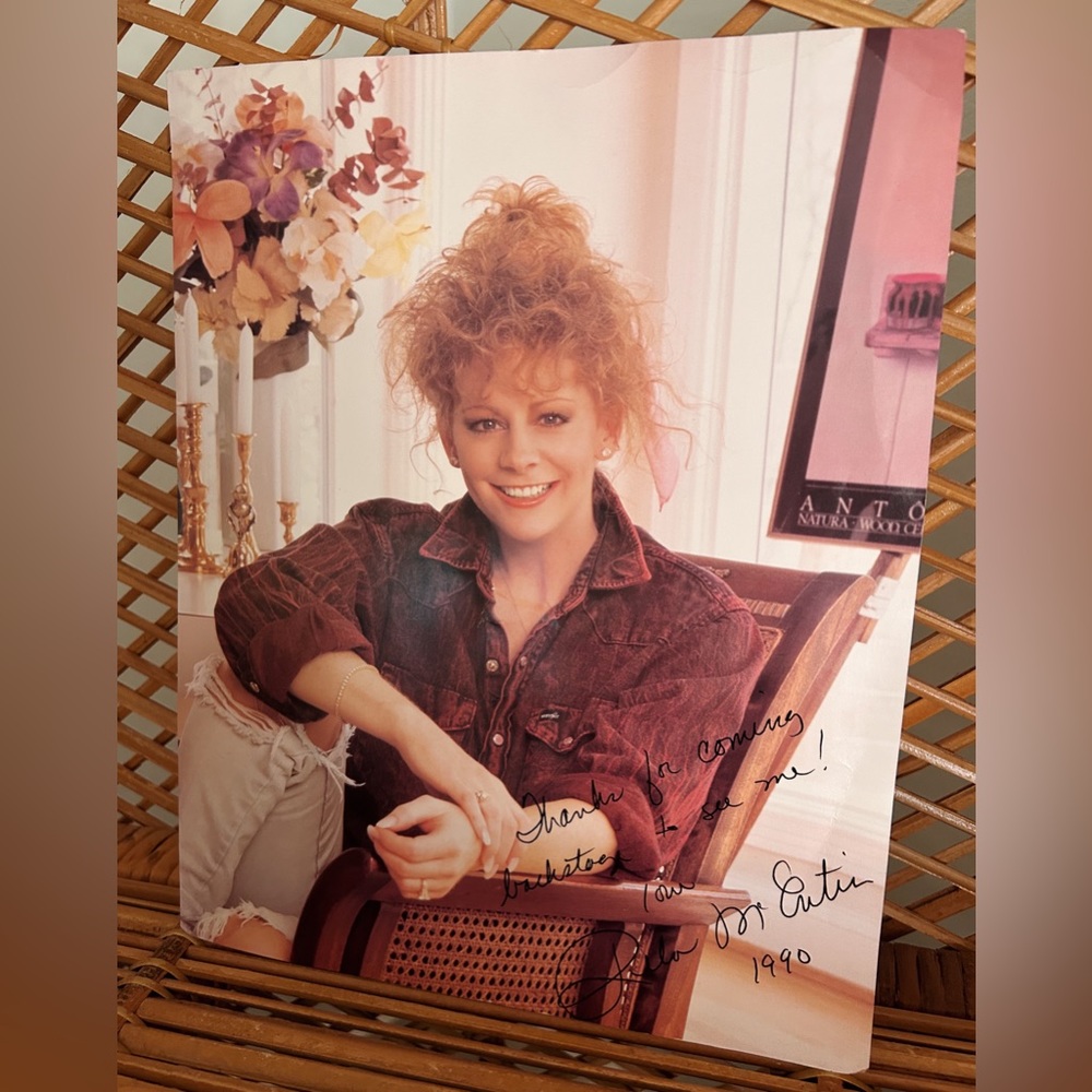 Reba McEntire Signed 8x10 Photo